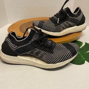 Adidas BOOST Sneakers